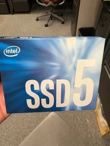 Disque SSD Intel série 545s, SATA III 2,5" 128Go SSD SSDSC2KW128G8X1 - Photo 1/2