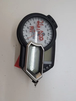 Velocímetro Yamaha usado OEM 26000 millas 8FR-83500-00-00 Apex GT 2009 2010 Foto 1 de 4