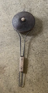 Vintage 31” Fireplace Campfire Black Metal Popcorn Popper Wood Handle - Bild 1 von 9