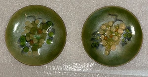 Mid Century Enamel Plates California Artist Sascha Brastoff Grapes 6" Green - Picture 1 of 7