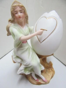 Beautiful Bisque Lady with Decorated Egg #5655/0 - Picture 1 of 5