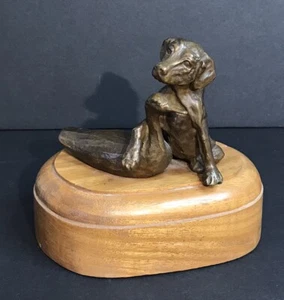 Scultura in bronzo firmata Bob Winship cane con oca 1979 - rara - Foto 1 di 5