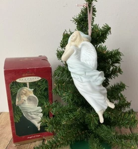 Hallmark Keepsake 1999 Ornamento Ángel de la Esperanza Porcelana Concientización sobre el Cáncer - Imagen 1 de 6
