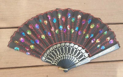 Cloth fans with design - Image 1 of 4