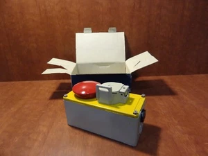 Telemecanique control station XY2 10146 - Picture 1 of 2