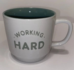 Working Hard Kaffee Tee Becher weiß mit türkis innen - Bild 1 von 6