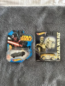 NUEVO LOTE DE 2 COCHES PERSONAJES STAR WARS HOT WHEELS - C3PO, Darth Vader - Imagen 1 de 3