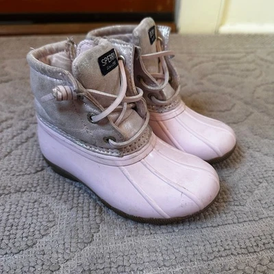 Sperry Rosa Metalizado Niños Suela de Goma Agua Salada Pato Bota TALLA 8 Foto 1 de 4