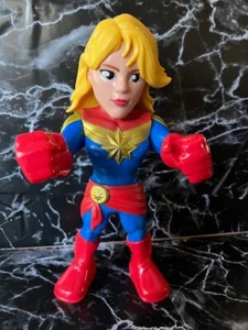 MARVEL/HASBRO 10 INCH SUPER GIRL ACTION FIGURE - Picture 1 of 6
