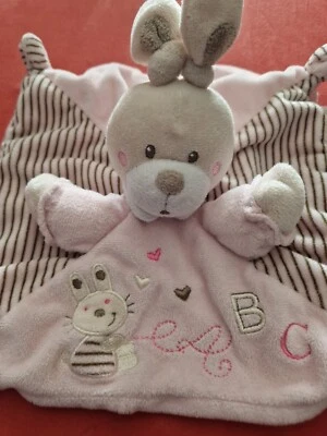 Doudou lapin rose beige blanc rayures attache tétine ABC Nicotoy coeurs - Imagen 1 de 2