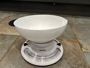 Salter Mechanical Kitchen Scale & Weighing Bowl Aquaweigh White, No Batteries - Picture 1 of 5