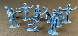 Vintage Polizisten blau Kunststoff Spielzeug 2" H Figuren Menge 9 Markenlos - Bild 1 von 6