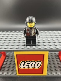 LEGO Dino Attack Minifigure Shadow, Rope Torso (din010 7295 7474 Face Paint Camo