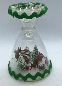 Vintage Handmade Diorama Christmas Snow Tree Deer Scene in Glass Figurine - Picture 1 of 8