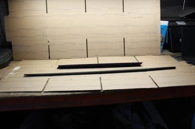 2006 2007 2008 2009 BMW 550i E60 RIGHT REAR DOOR WINDOW GUIDE STRIP MOLDINGS - Image 1 of 4