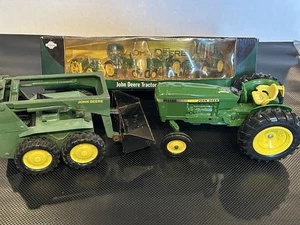 Vintage John Deere Toy Lot 1:16 Tractor & Skid Steer Loader + 1:64 Set (4) NIB - Picture 1 of 18