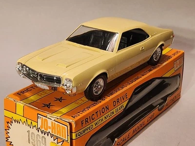 Coche de fricción Jo-Han 1969 AMC Javelin SST 1/25 - amarillo intenso/negro, ¡como nuevo/caja! Foto 1 de 4