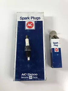AC Delco FR5LM Spark Plug Box of 8 Plugs GM 5614228 - Bild 1 von 6