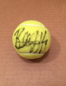BILLIE JEAN KING SIGNED HANDSIGNIERT TENNISBALL SEHR SELTEN PSA/DNA - Bild 1 von 2