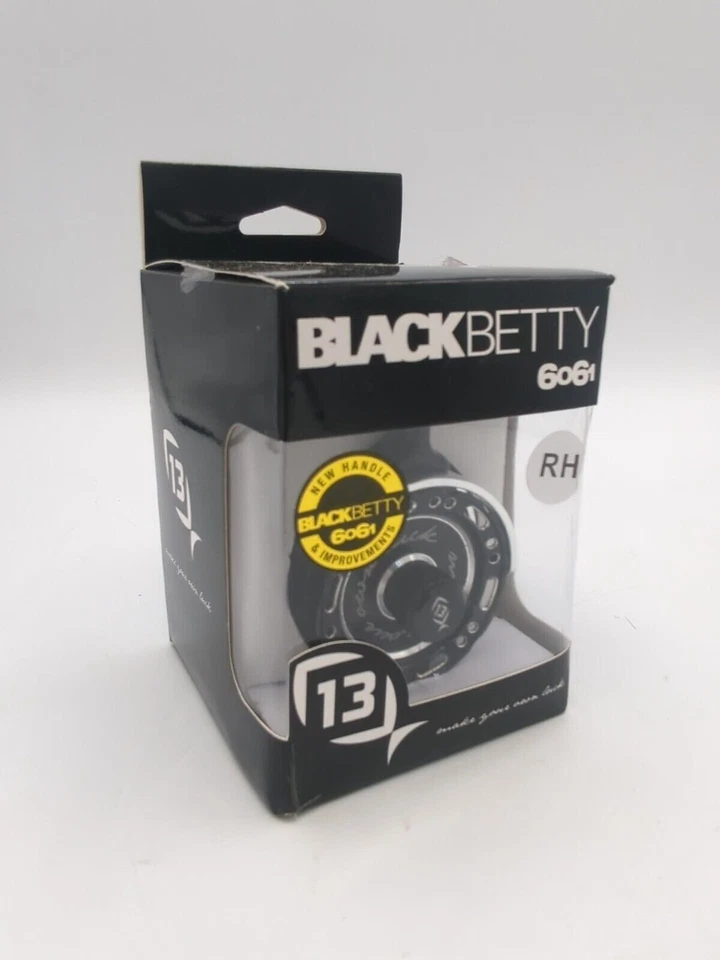 Carrete 2.7-1 pesca en hielo en línea Betty 6061 negro 13 FISHING Foto 1 de 1