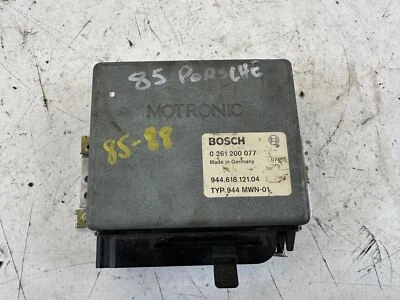 Computadora motor Porsche 944 ECU DME 85 OEM 944.618.121.04 Foto 1 de 4