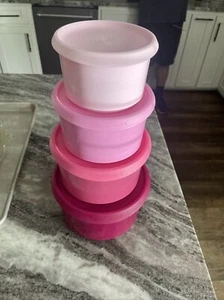NUEVO Juego de botes Tupperware One Touch Topper en tonos de rosa - Imagen 1 de 5