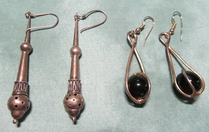 2 Pairs of Vintage Dangle Earrings - Picture 1 of 2