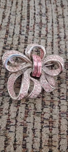 Carolee Pink Bow Brooch - Bild 1 von 5