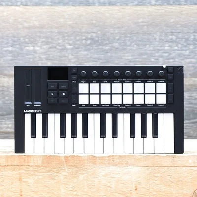 Novation Launchkey Mini 25 Mk4 Creative 25 Synth-Action Mini-Key MIDI Controller - Image 1 of 4