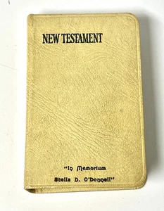 Vintage Pocket New Testament Psalms Yellow Bible Institute New York 3x4 - Bild 1 von 8