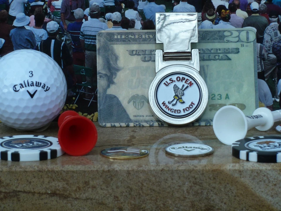 美国开口翼脚 CC 弹簧加载钱夹 - 免费发货亮镍 — 第 1/1 张图片