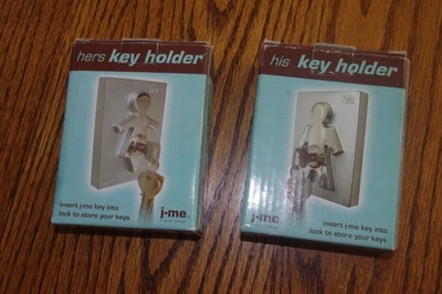 Porta llaves montado en la pared J-Me His & Hers, solo 1 juego de tornillos de pared Foto 1 de 4