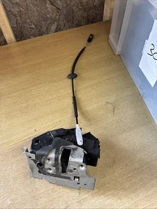 FORD TRANSIT 350 LWB L3 2015 NEARSIDE PASSENGER SIDE FRONT DOOR LOCK - Picture 1 of 5