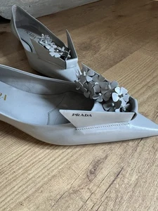PRADA Women’s sculptural floral 15mm Grey Leather Shoes - Picture 1 of 5