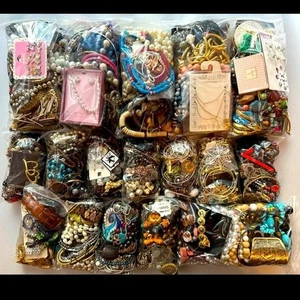 1 Pound 1 Lb Vintage to Modern Jewelry Lot Craft Junk & Wearable Resell Mixed In - Picture 1 of 9