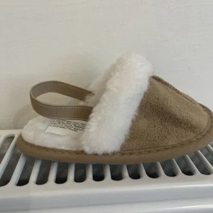 Baby Slippers Plain Brown Colour Fluffy In The Inside 2-4 Months With Strap On. - Picture 1 of 7