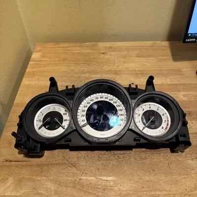 Cuadro velocímetro instrumento Mercedes W204 C250 C300 12-14 2049005213 OEM 91k Foto 1 de 4