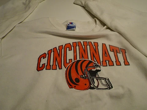 Cincinnati Bengals Sweater  Champion XXL  Vintage made in usa 2xl nfl Cover