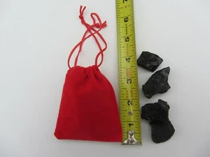 ROTER SAMT KORDELBEUTEL SACK ECHTER KLUMPEN KOHLE FRECHE WEIHNACHTEN KNEBELZUG - Bild 1 von 3