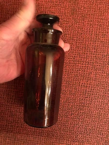 ITEM NO. AB8P VINTAGE ANTIQUE AMBER MEDICINE BOTTLE WITH STOPPER T.C.W.CO. USA - Picture 1 of 5