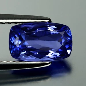 1.49 ct AAAA Stunning Cushion (8.65 x 5.37 mm) Purplish Blue Tanzanite Gemstone - Picture 1 of 3