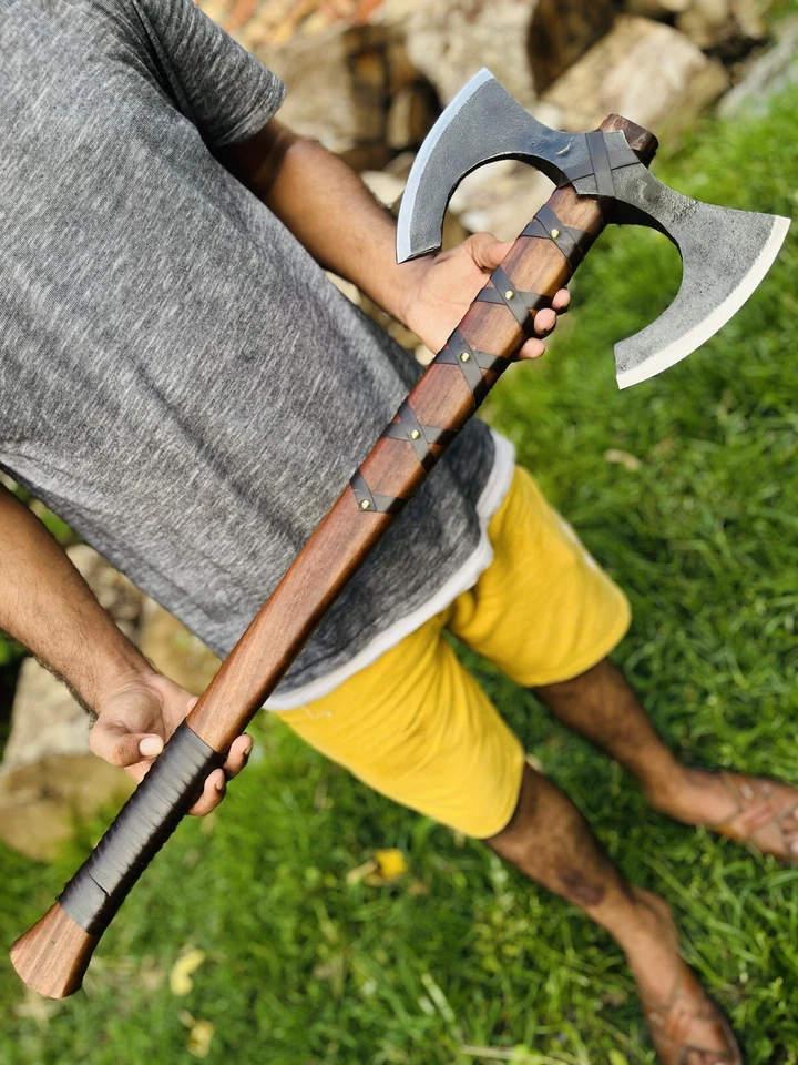 Hacha vikinga forjada a mano de doble cabeza con mango de madera | Hacha nórdica coleccionable Foto 1 de 4