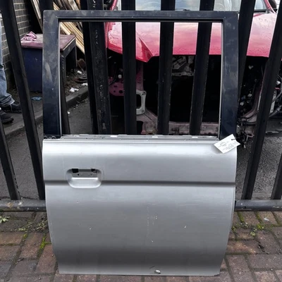 Panel de puerta trasera negro R/H solo para Mitsubishi L200 K65T Series 3 2.4 Foto 1 de 4