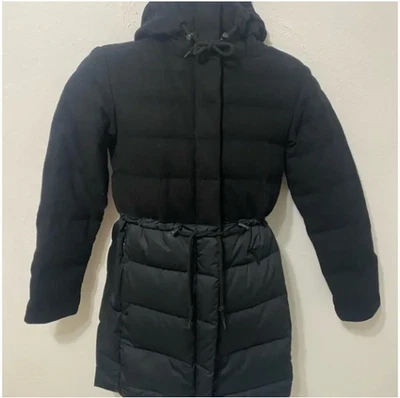 Abrigo acolchado negro con capucha mezcla de lana Nau para mujer talla XS Foto 1 de 4