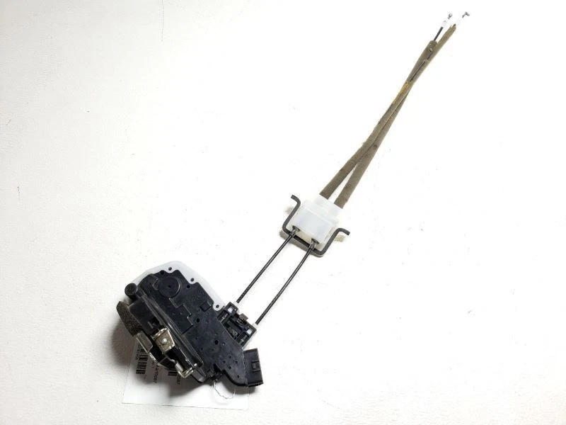 2011 Infiniti G37 Front Right Door Lock Actuator OEM 80500-JL00B Foto 1 de 4