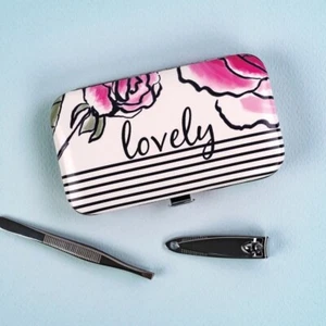 Set manicure kit unghie borsa tasca cerniera regalo 3 disegni nuovo - Foto 1 di 10