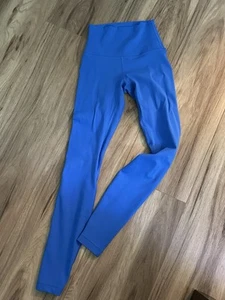 Lululemon Womens Stretch Mid-Rise Cropped Activewear Leggings Blue Size 2 - Picture 1 of 3