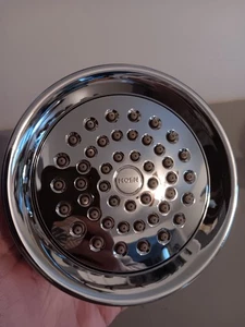 New Moen Shower head 4.5" Dia. 1.75 gpm Silver - Picture 1 of 7