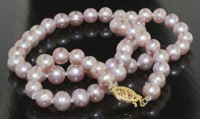 Ожерелье с пресноводным жемчугом. Длина 17 дюймов с золотой застежкой 14 карат. Розовый цвет шампанского - Изображение 1 из 4