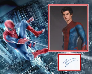 ANDREW GARFIELD SIGNED SPIDER-MAN PHOTO MOUNT - Picture 1 of 1